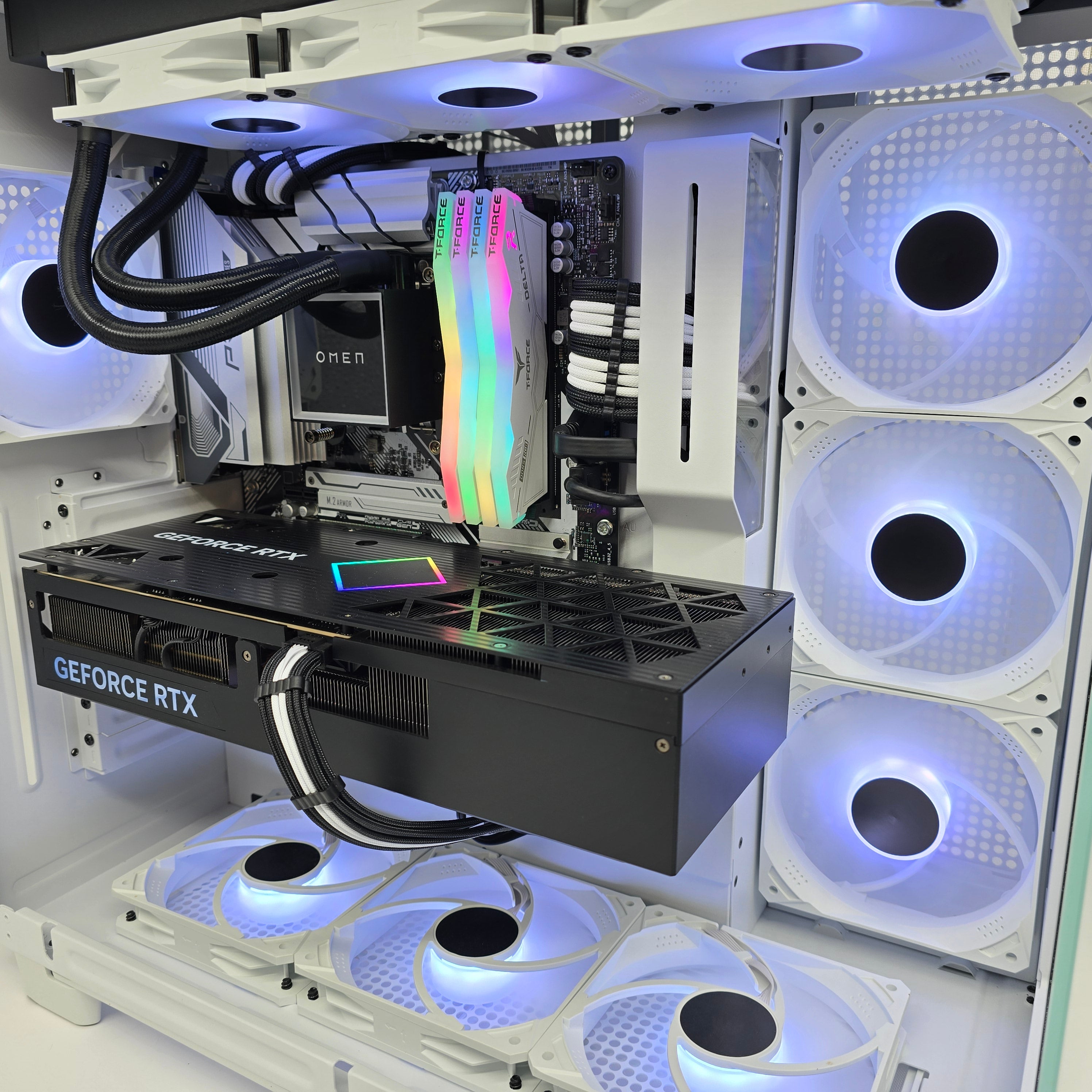 RTX 4090, i9-13900K, 64GB DDR5, Z790, Custom Built White Gaming PC