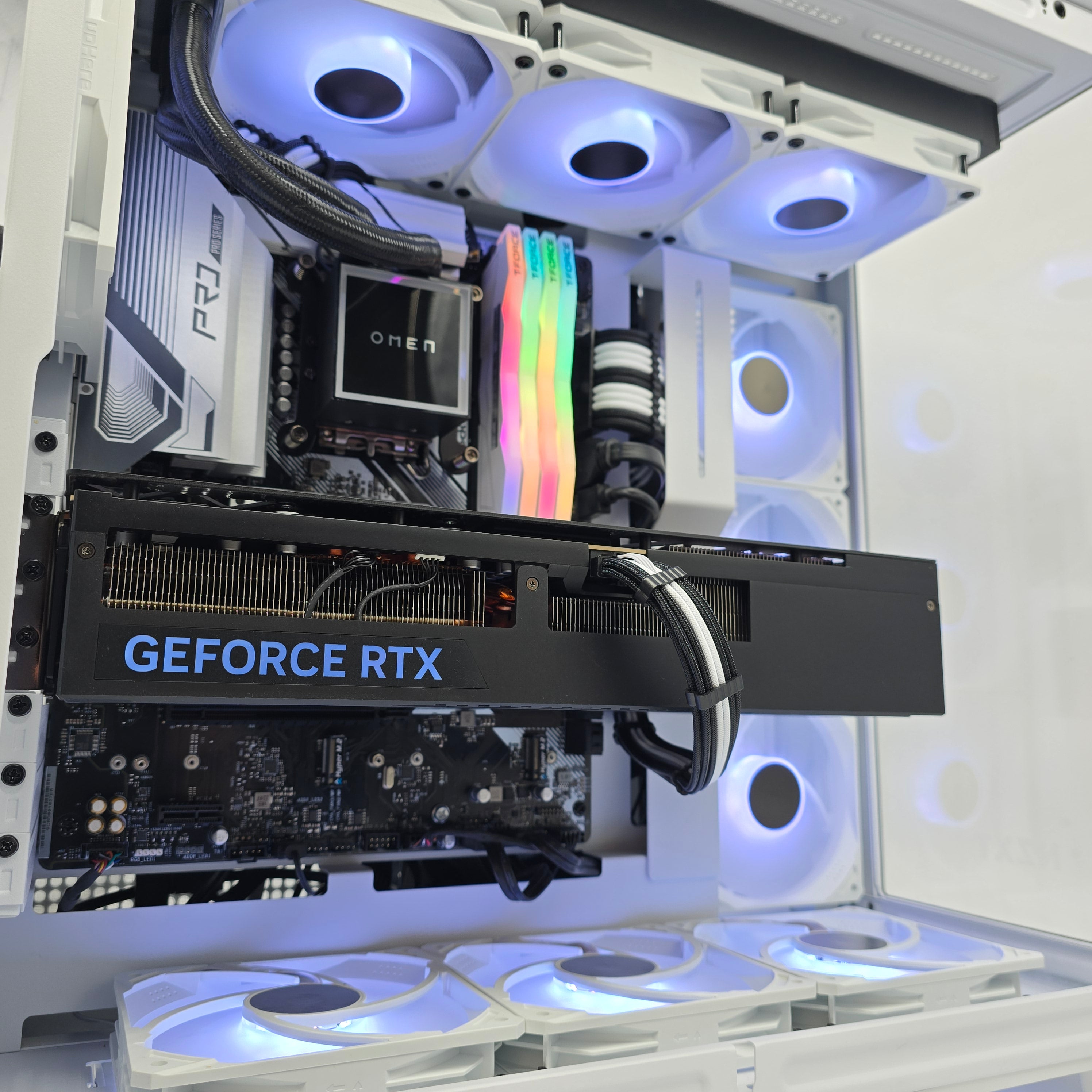 RTX 4090, i9-13900K, 64GB DDR5, Z790, Custom Built White Gaming PC