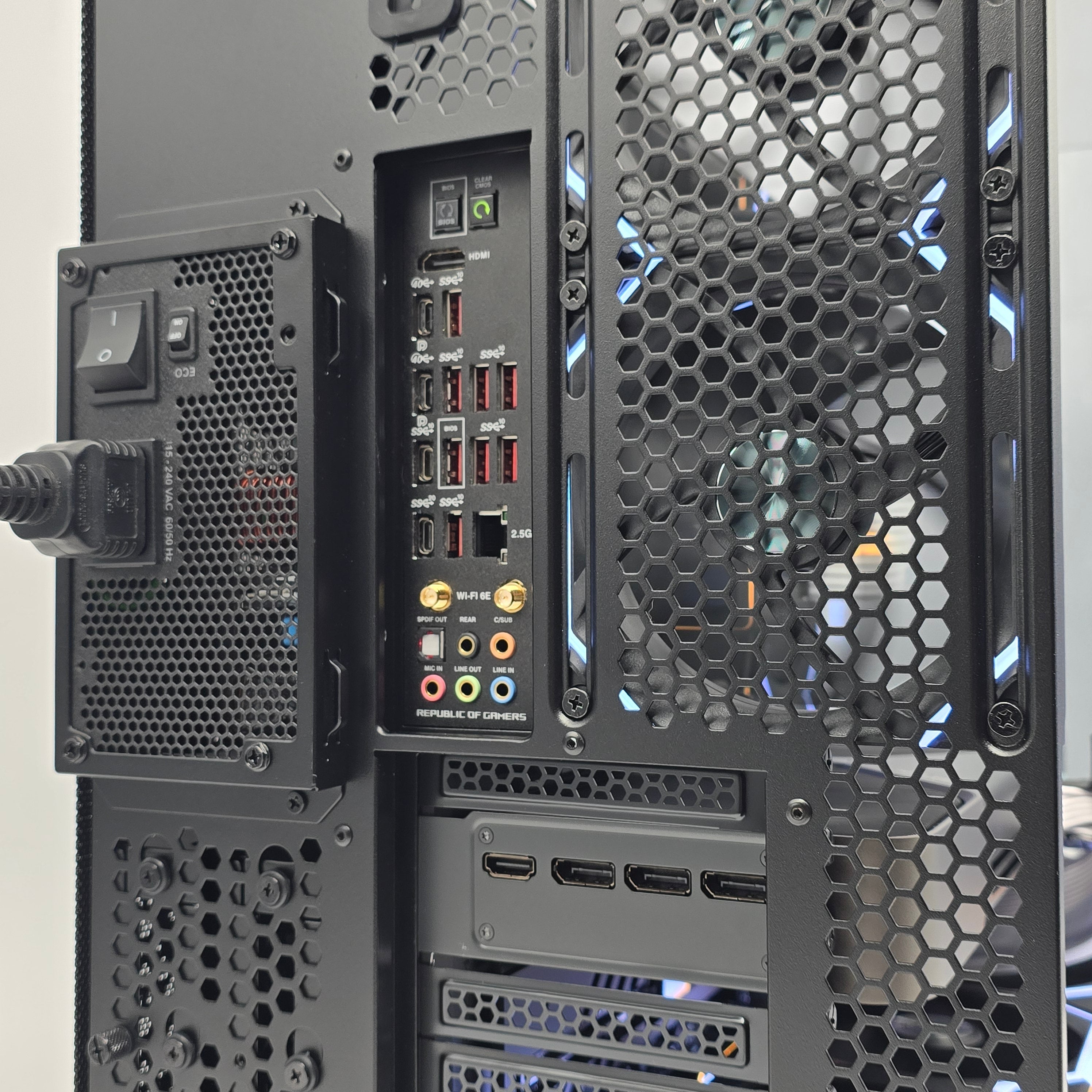 RTX 5080, Ryzen 9800X3D, 64GB DDR5, 2TB NVMe, Custom LCD Liquid Cooled Gaming PC