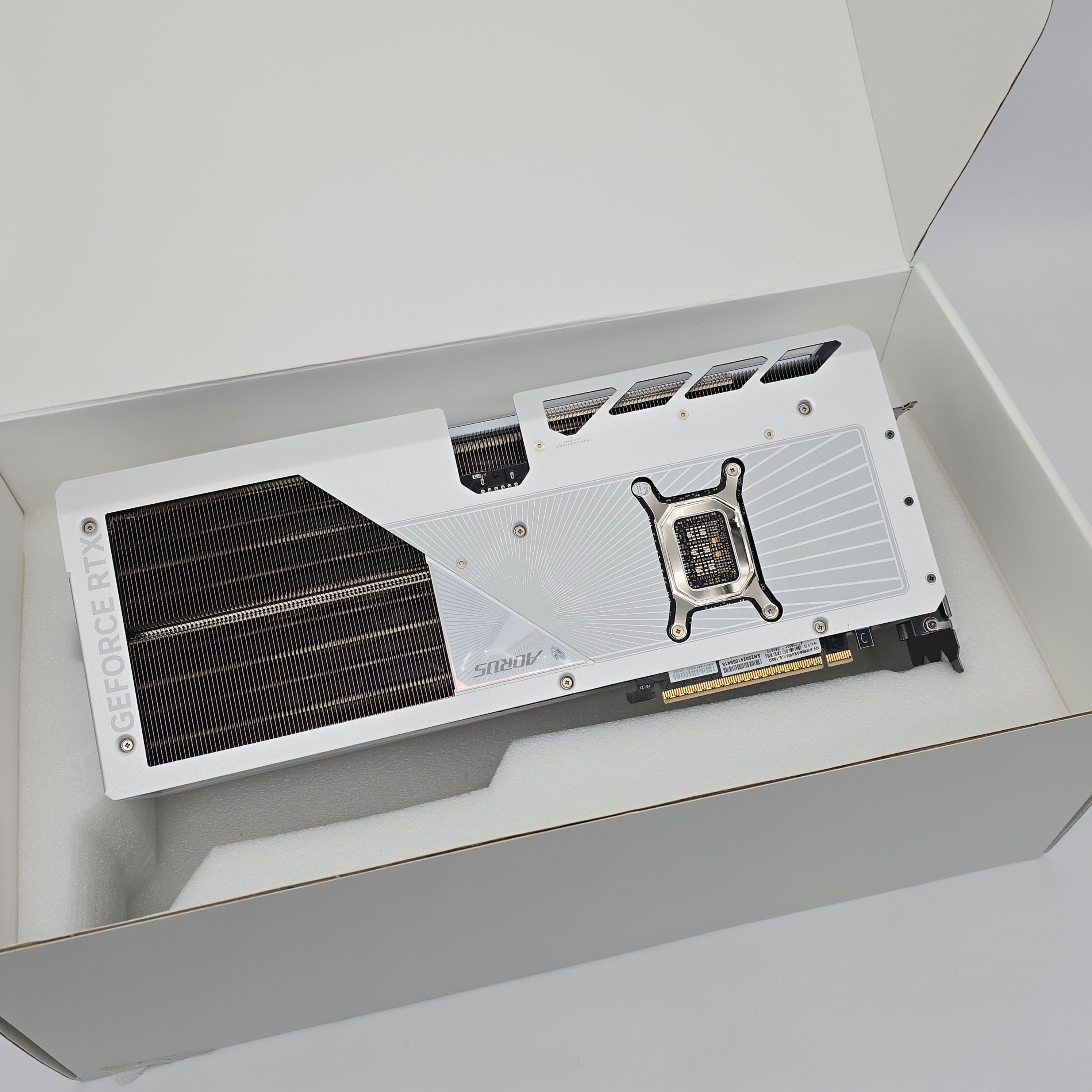 RTX 5080 Gigabyte Aorus Master Ice OC 16GB, NVIDIA Gaming Graphics Card GPU