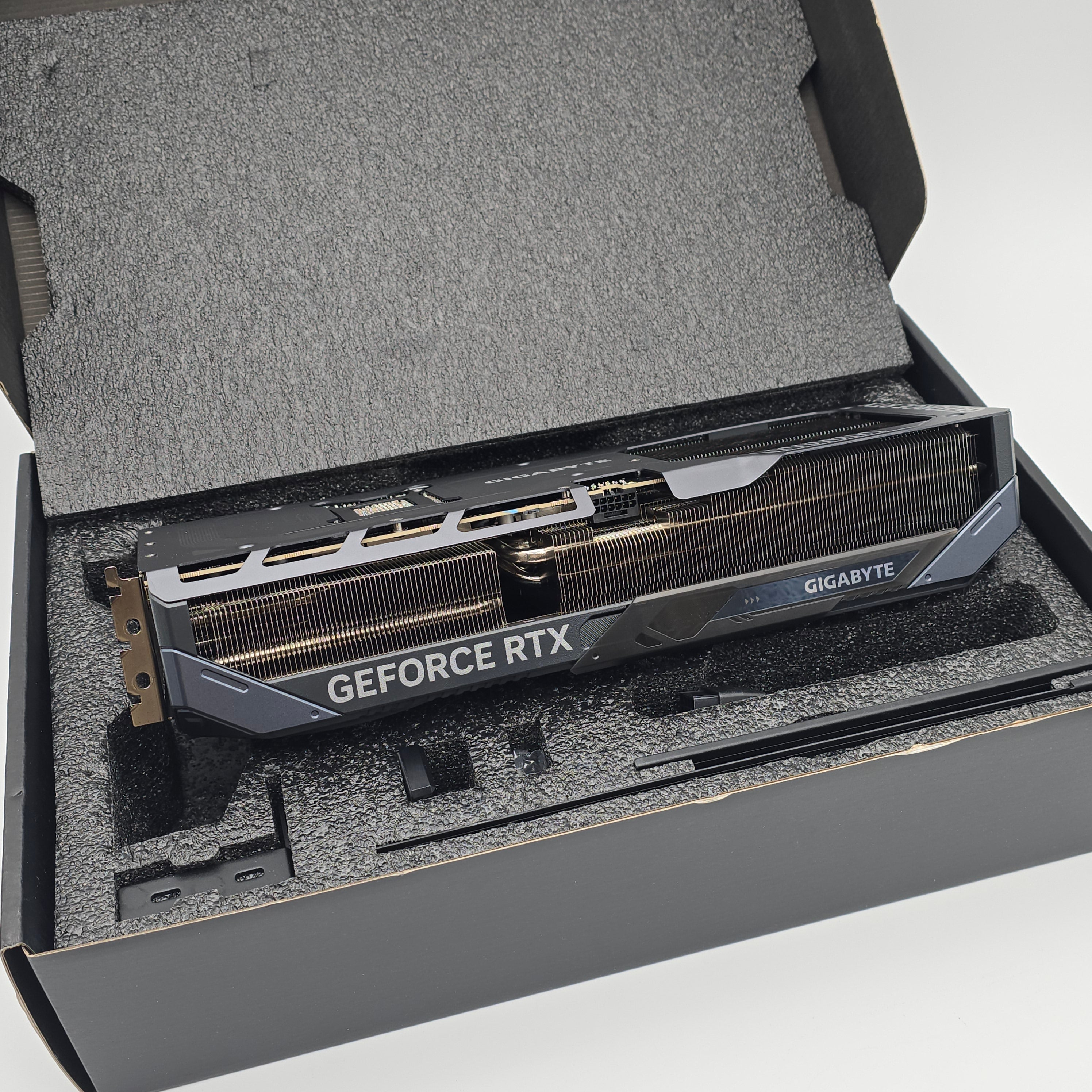 RTX 5080 Gigabyte Gaming OC 16GB, NVIDIA Gaming Graphics Card GPU