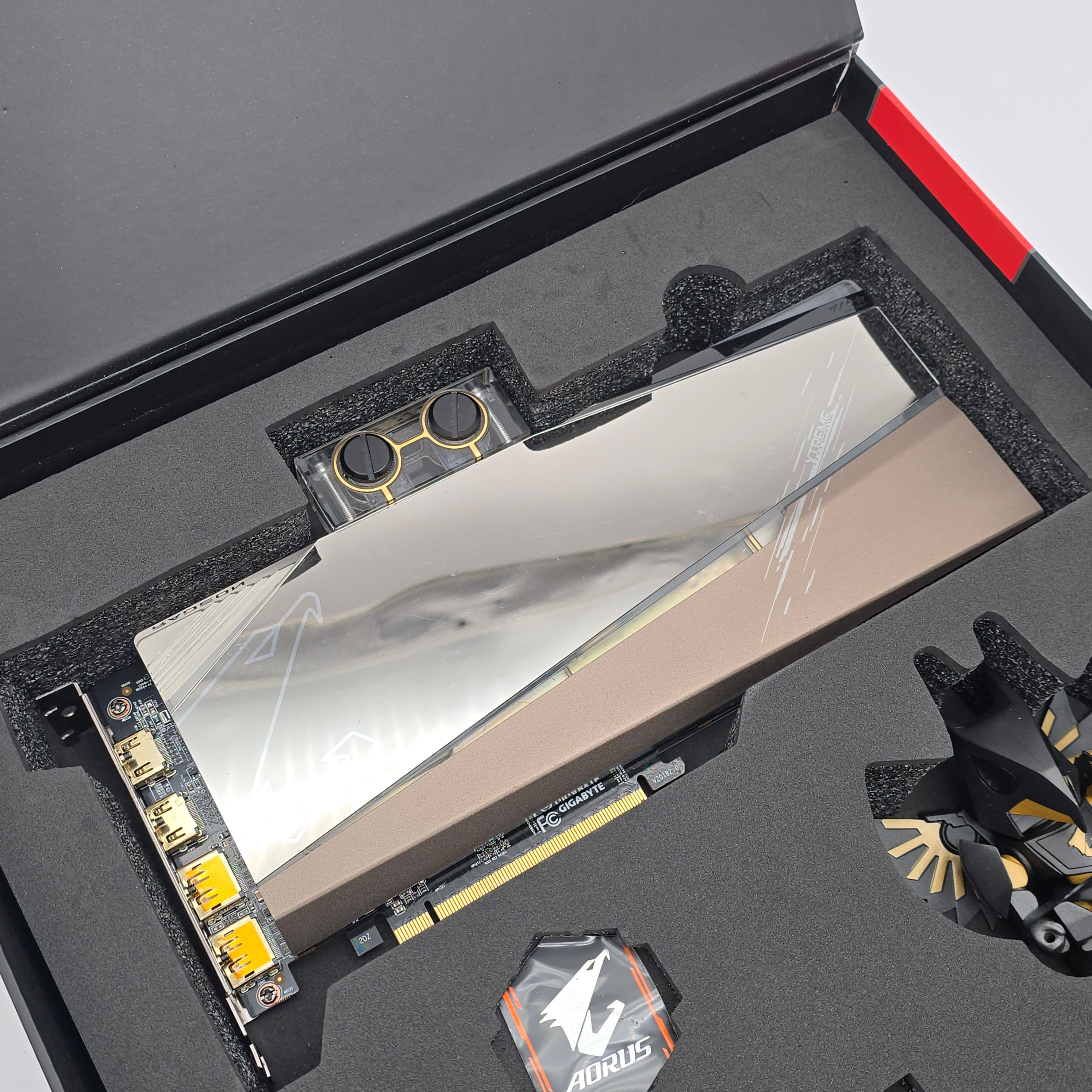 RX 6900 XT Gigabyte Xtreme 16GB, AMD Radeon Gaming Graphics Card GPU