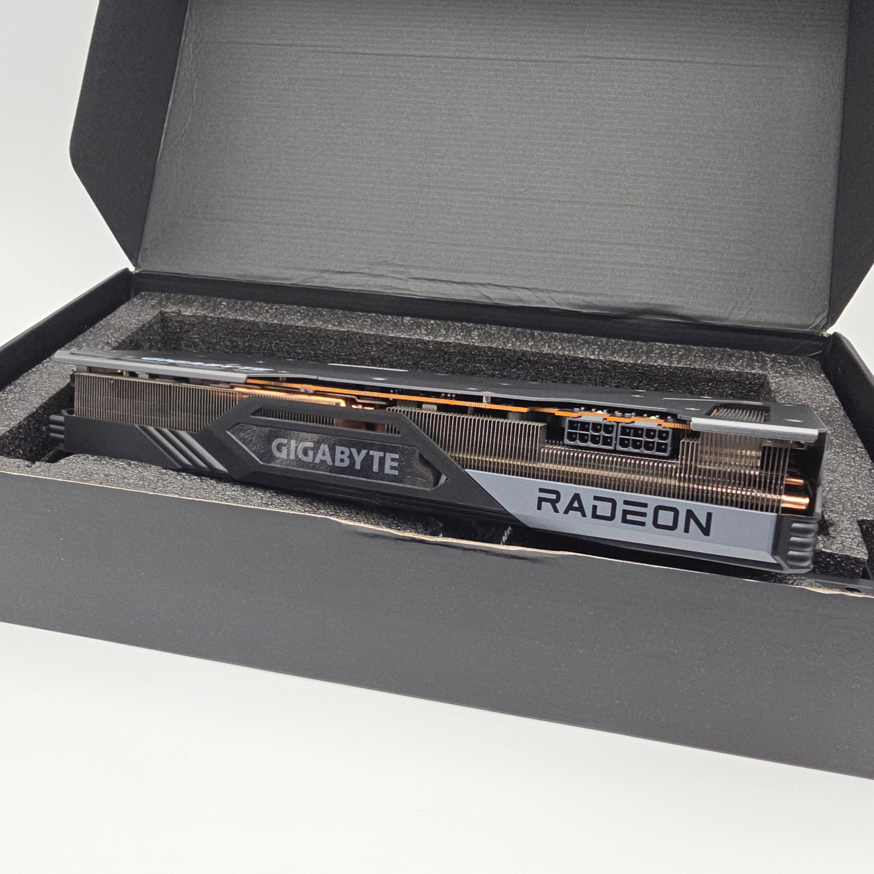 RX 7900 XTX Gigabyte Gaming OC 24GB, AMD Radeon Gaming Graphics Card GPU