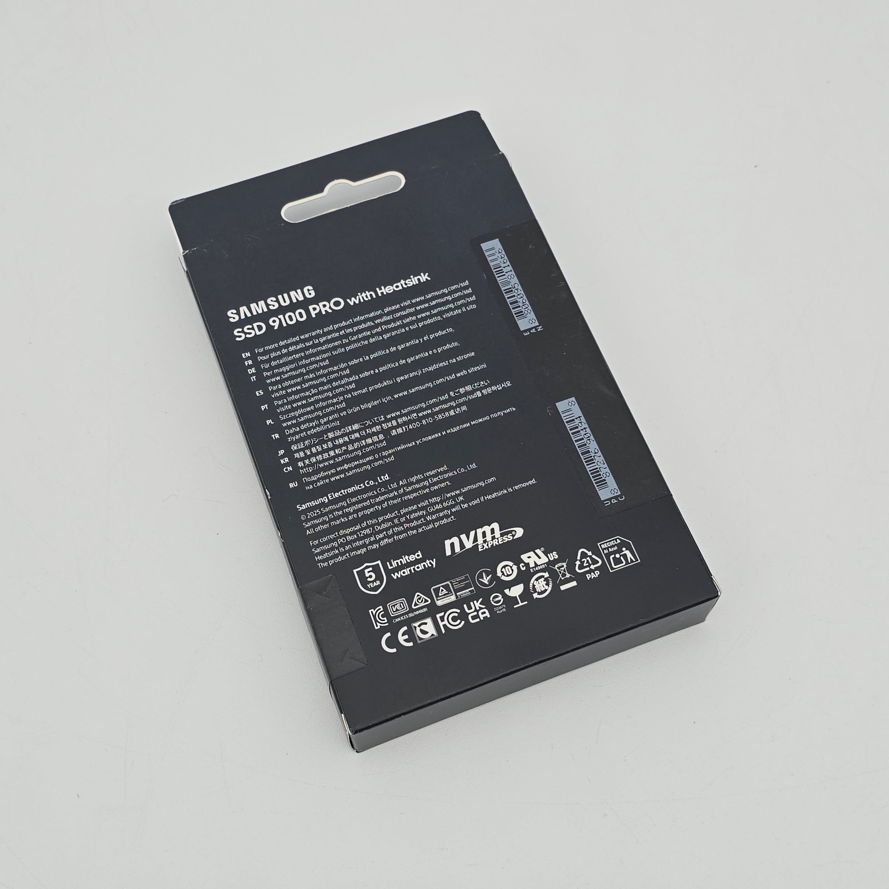 Samsung 9100 Pro 2TB with Heatsink, Gen 5 NVMe SSD, 14,800MB/s PCIe 5.0 M.2