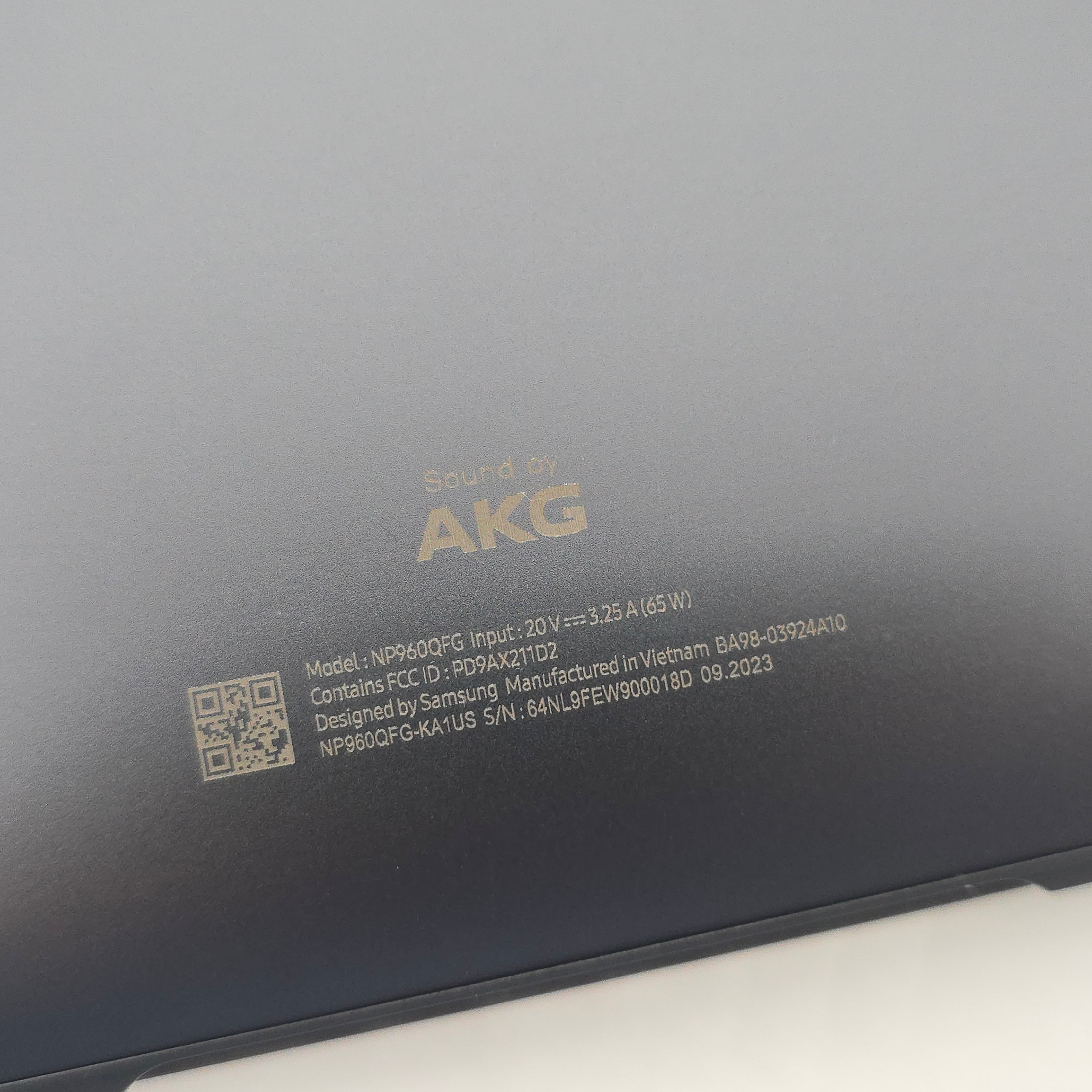 Samsung Galaxy Book3 Pro, 14" 3K 120Hz AMOLED, Intel i7-1360P, 16GB DDR5, 1TB