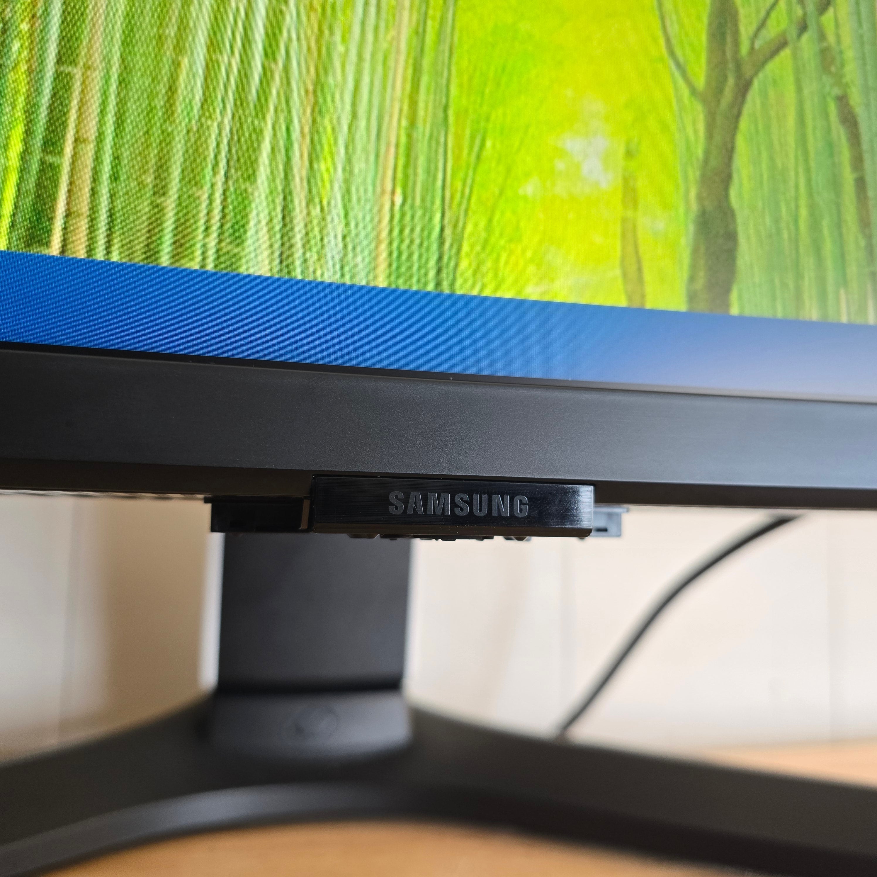 Samsung Odyssey Neo G9 57" Dual 4K UHD 240Hz, 1ms, Quantum Mini LED, Super Ultrawide PC Gaming Monitor