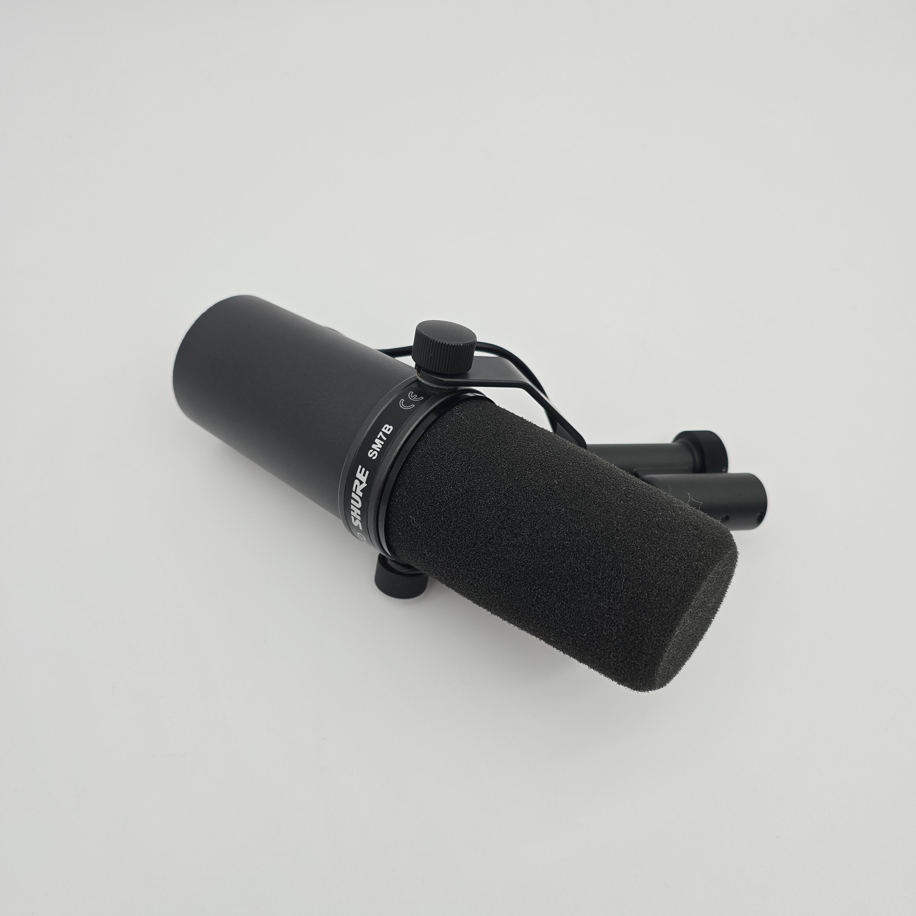 Shure SM7B Dynamic Vocal Microphone for Podcasting, Streaming, Broadcasting