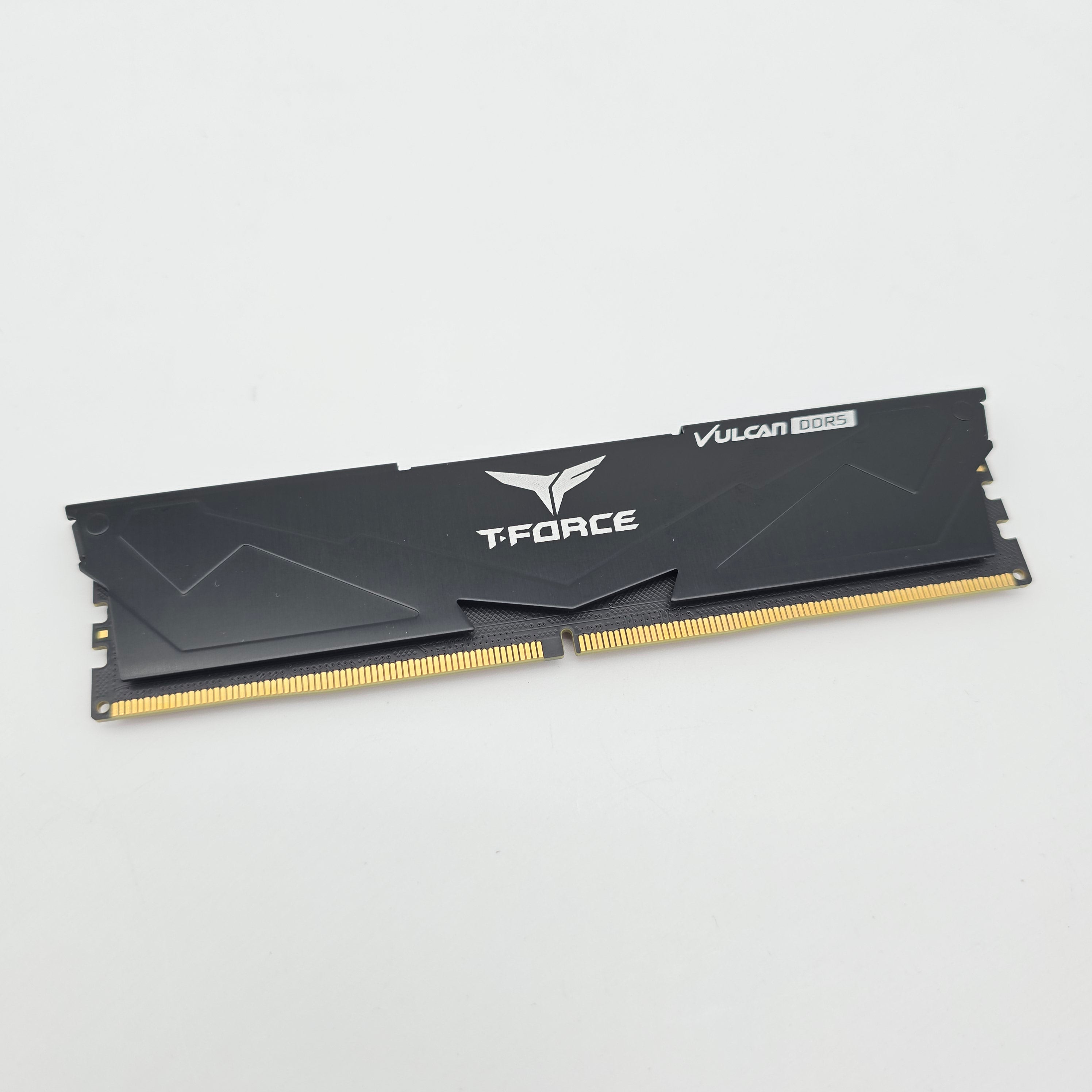 TeamGroup T-Force Vulcan 16GB DDR5, 6000MHz, Cl38-46-46-76, Desktop Gaming Memory RAM (1x16GB)