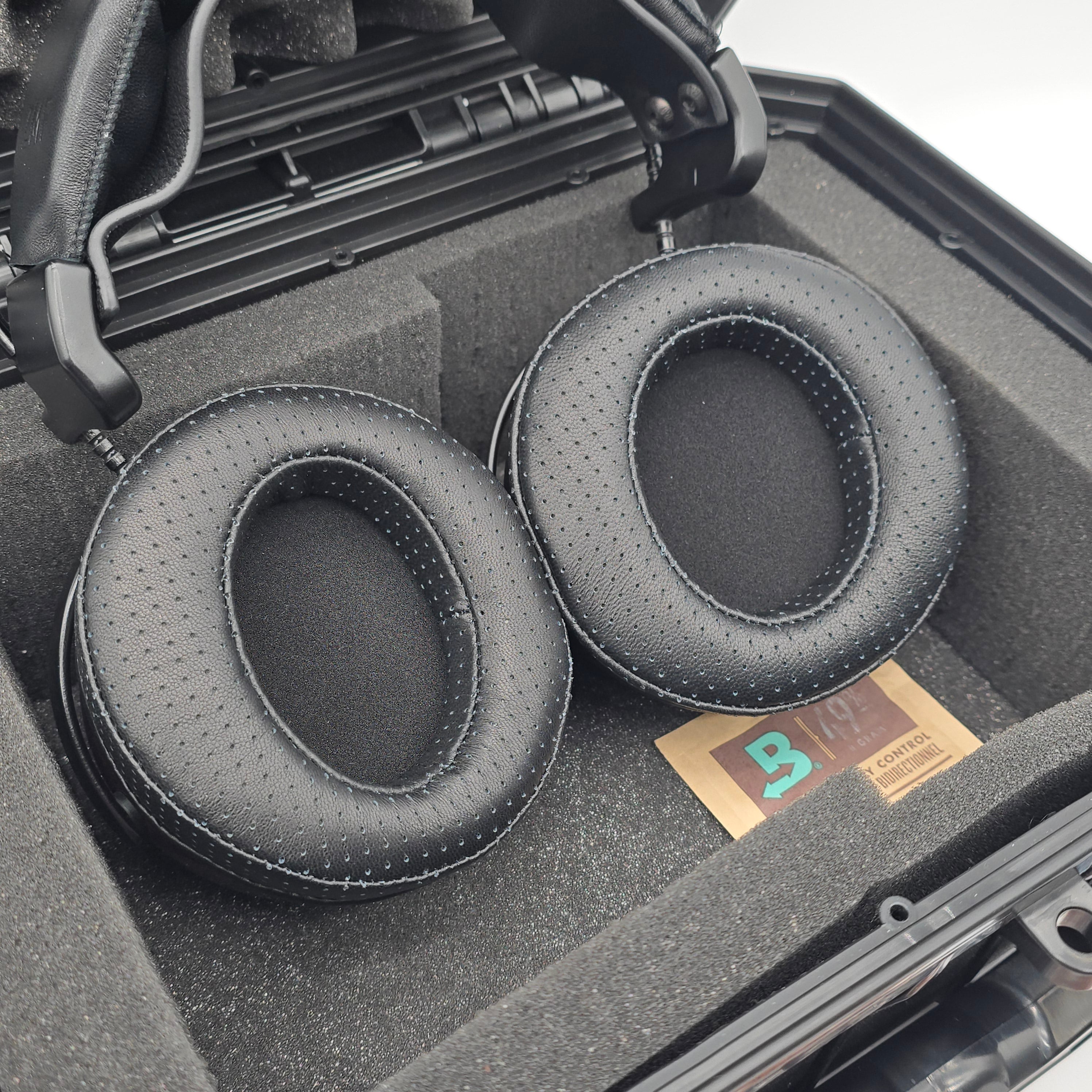ZMF Verite Open Back Headphones, 300 OHM, Magnesium Chassis, Sapele Finish